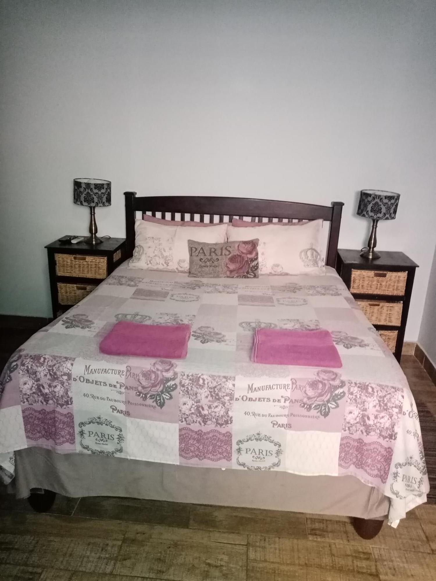 De La Rose Guesthouse Lephalale Eksteriør billede
