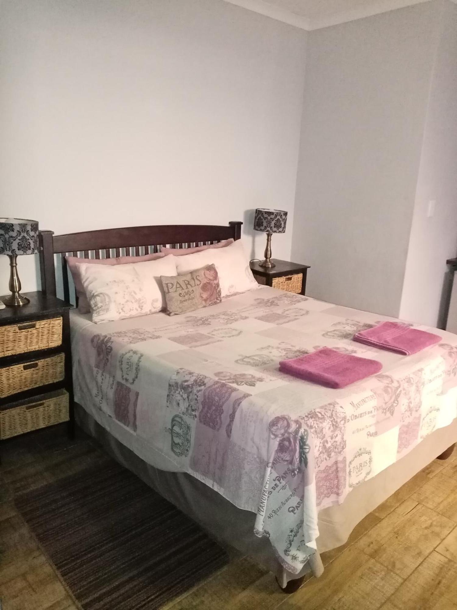 De La Rose Guesthouse Lephalale Eksteriør billede